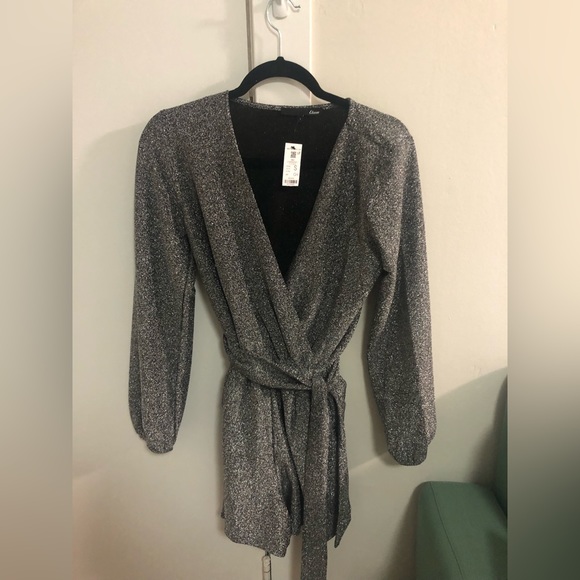 Holiday party romper - Picture 2 of 6